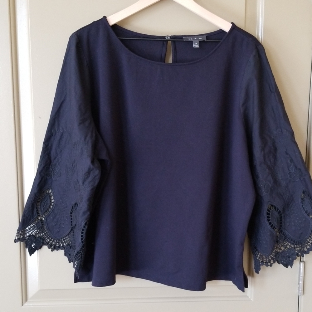 The Limited Women's Sz 2X Embroidered Sleeve Top